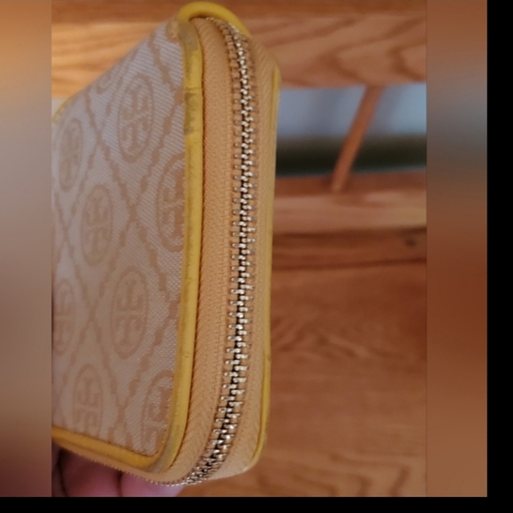 Tory Burch Yellow T Monogram Jacquard Bi Fold Wallet - Picture 6 of 11